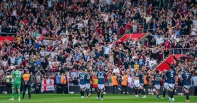 Aston Vila igrači i navijači