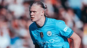 Erling Haland u dresu Mančester Sitija