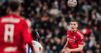 Nikola Milenković u dresu Notingem Foresta